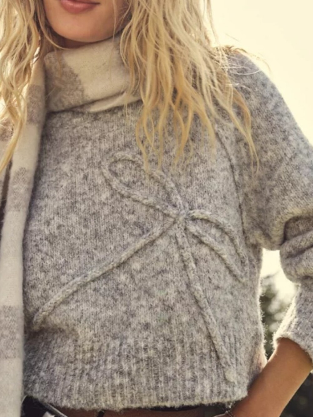 NWT- American Eagle Cozy Women's Heather Gray Knit Sweater -  Bow Accent, Large